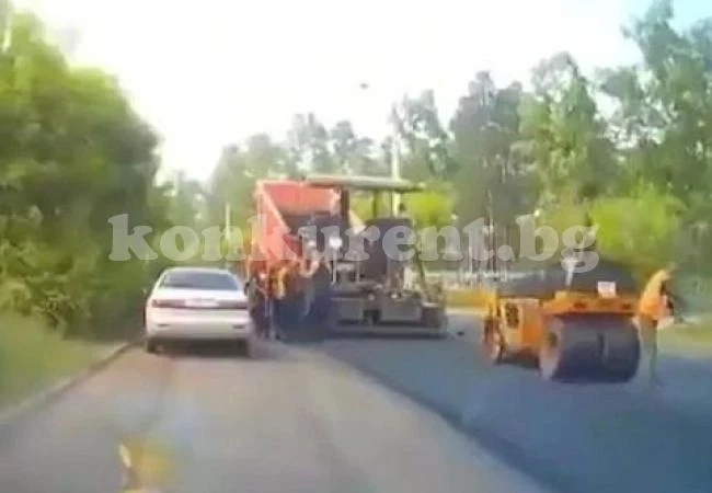 Валяк сгази пътен работник