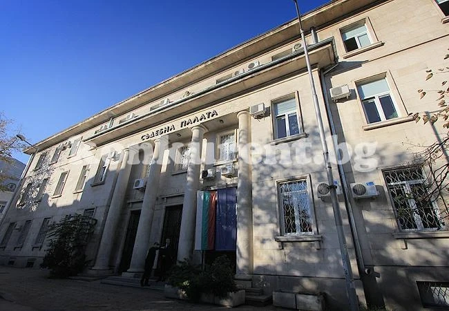 Съдят бизнес дама за измама на производители на хляб