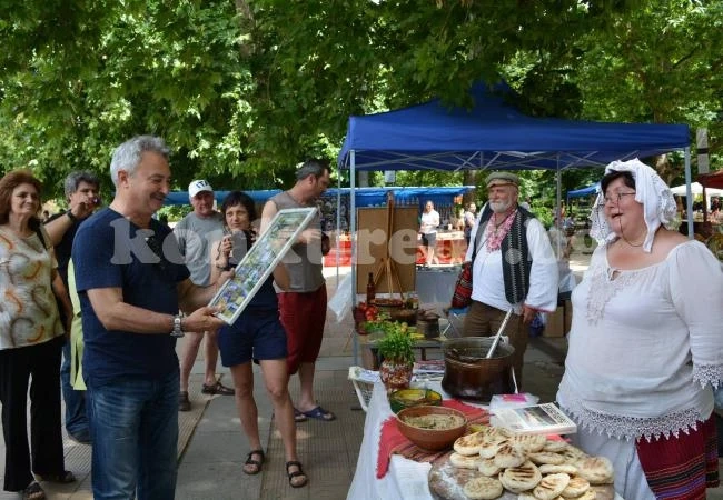 Пищни празници люлеят Монтана