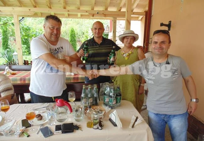 „Конкурент“ зарадва първите запалянковци с бира