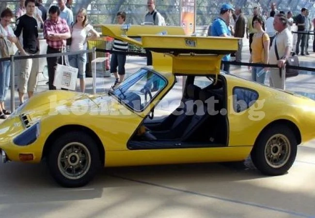 Старо, но златно! Ето го „Ferrari-то на Съветския блок”