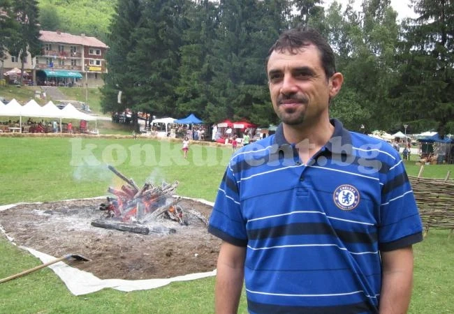 ВИДЕО: Хайтов се включи във фолклорния събор \