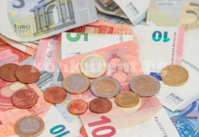 Тези 5 зодии ще се къпят в пари през юли
