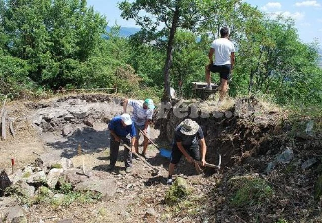 Откриха храм и гробници край Хасково от времето на Троянската война