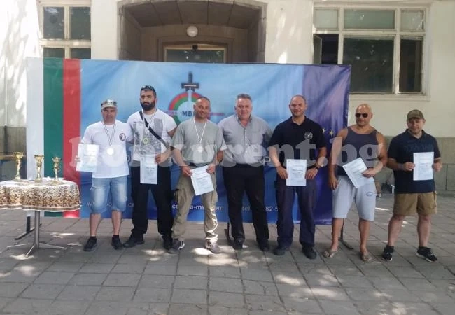 Флоров отстреля конкуренцията за титла преди балканиадата