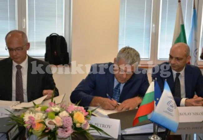 Подписаха договора за изграждане на националното хранилище за радиоактивни отпадъци