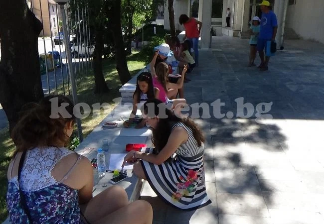 Летни ателиета за децата организират в Младежки дом