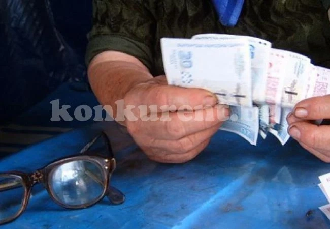 15-годишна ограби баба в Якимово