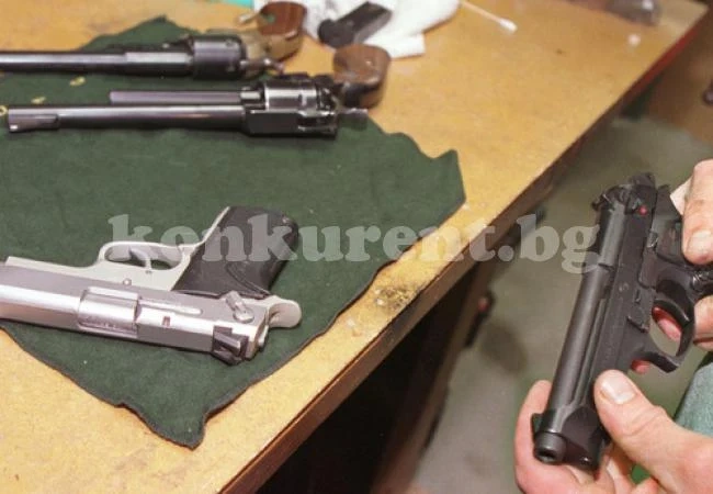 Писаха актове на собственици на огнестрелно оръжие