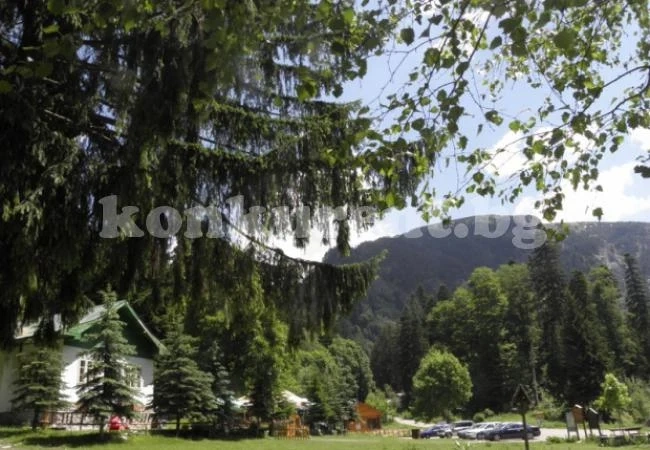На запад гръмотевици и дъжд, в Централна България - остава горещо