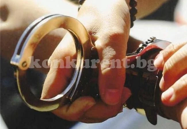 Хванаха апаши, тарашили къща във Фурен