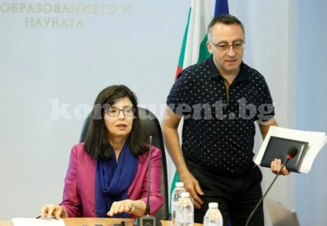 Ваканциите на учениците по-дълги, матурите по-късно
