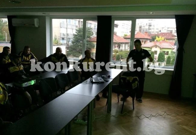 Опресниха знанията на футболни арбитри преди новия сезон