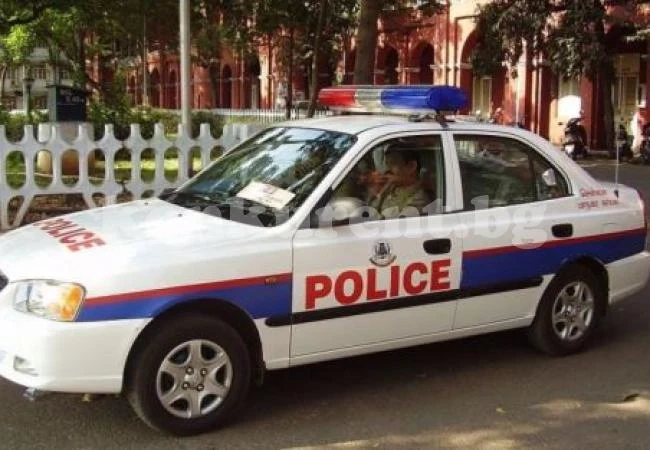 25-годишна туристка е групово изнасилена в такси от шестима