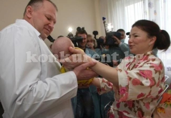 В страшни мъки издъхна майката на 7-милиардния жител на планетата