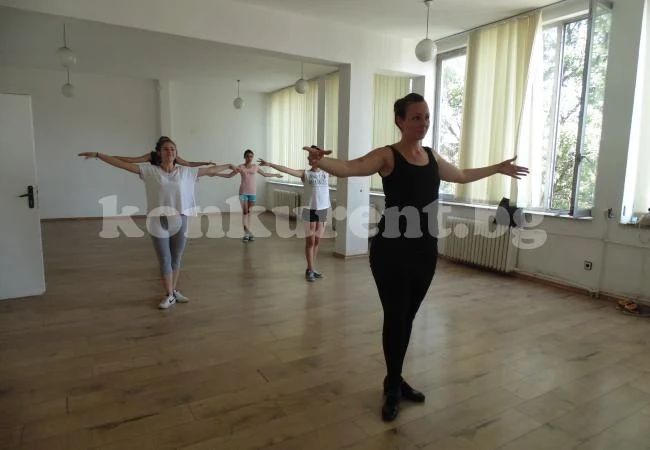 Деца ваят талант в летни ателиета