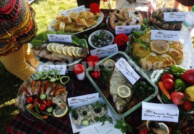 Майстори стъкмиха вкусни рибени шедьоври в Остров