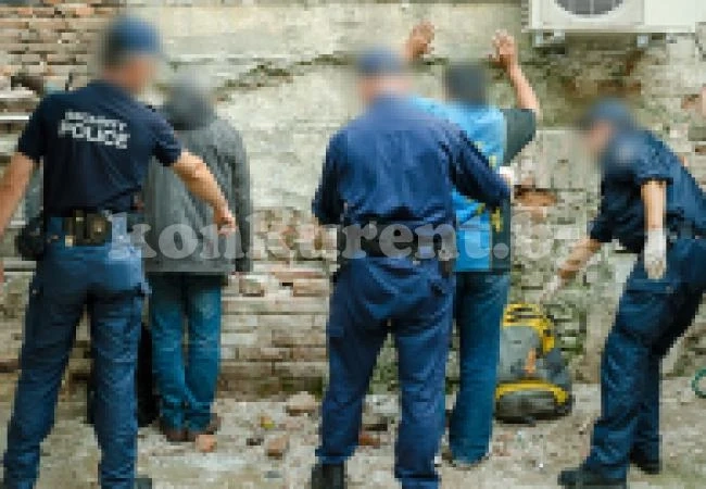 Задържаха 5 афганистанци във Видинско