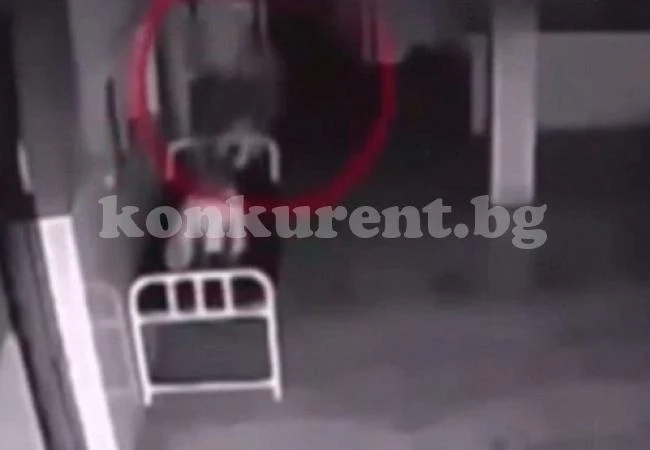 Камера засне духа на покойна жена да напуска тялото ѝ   