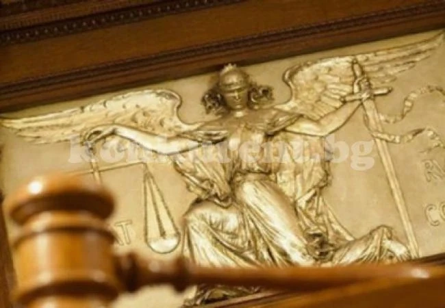 Пефодил насилил детето на гаджето си