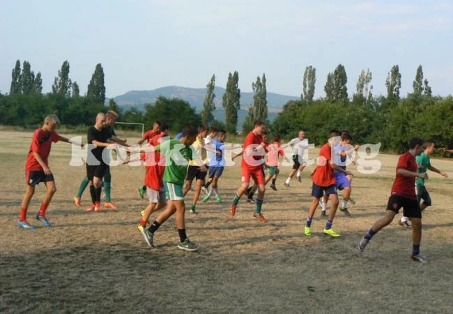 Младшата възраст на Ботев /Вр/ започва проверките от Етрополе