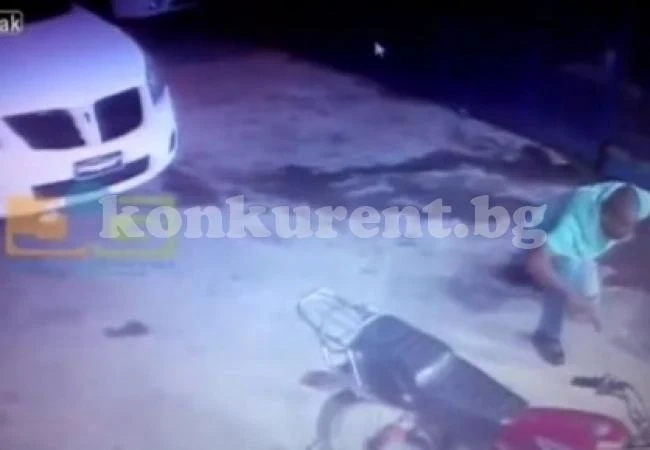 Камера засне убийството на полицай /ВИДЕО 18+/