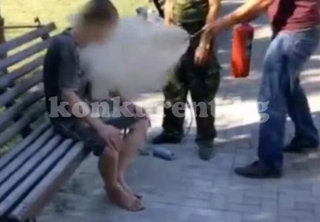 Как наказаха младеж, пиянствал до паметник на загинали воини (СНИМКИ/ВИДЕО)