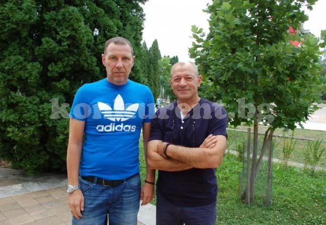 Чуждестранен тандем умува как да бие шампиона