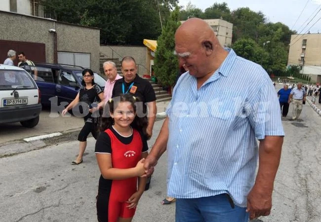 Носител на 3 олимпийски медала гостува на малки борци