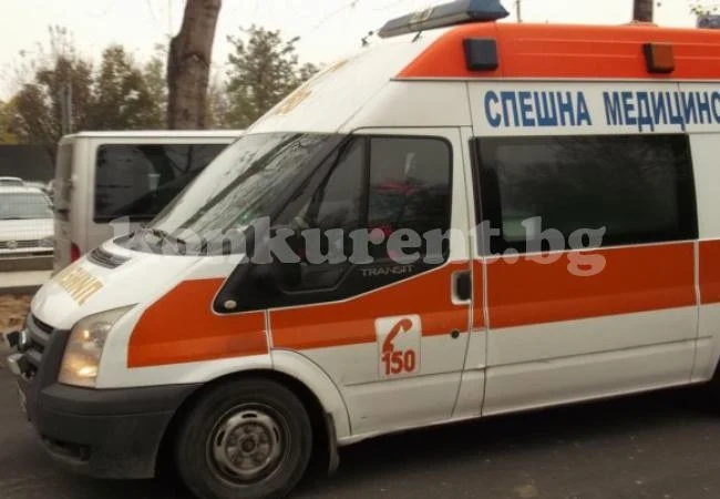Моторист блъсна момиче и избяга