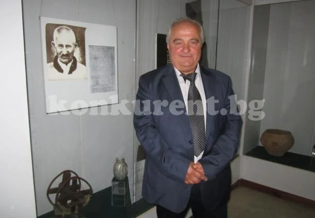 Правнук на Комитата от Шипченските боеве се просълзява пред витрината с реликви