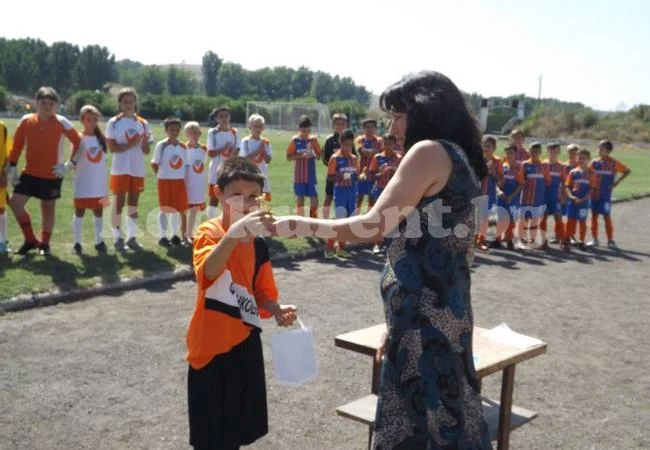 Златия 2015 зарадва таланти с турнир за 3 възрасти