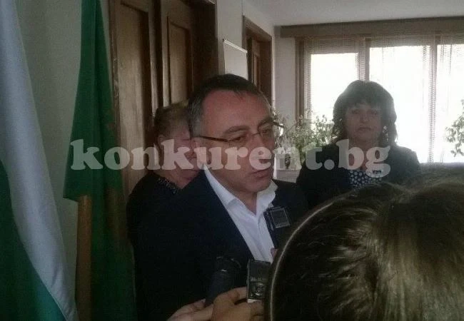 Зам.-министър Стаматов пристигна във Враца за среща с директори
