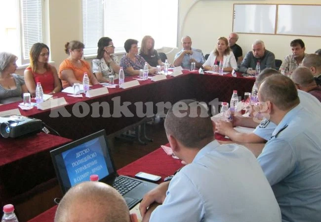 Обсъдиха старта на програмата „Детско полицейско управление”