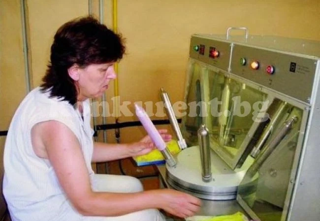 Спомени от соца: Историята на кондомите „made in BG” (СНИМКИ 18+)