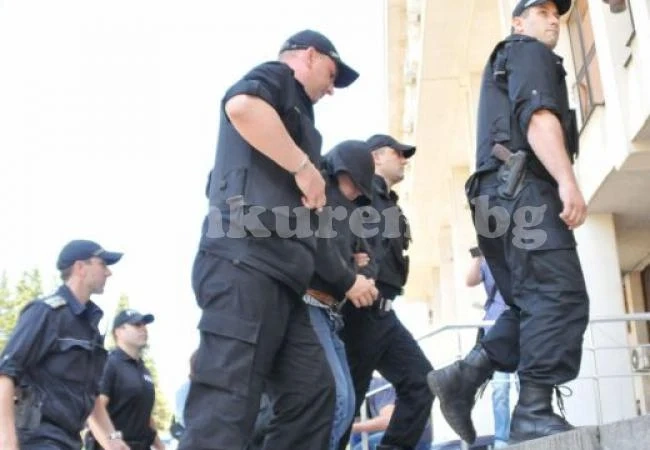 Животът на полицаите става още по-опасен 