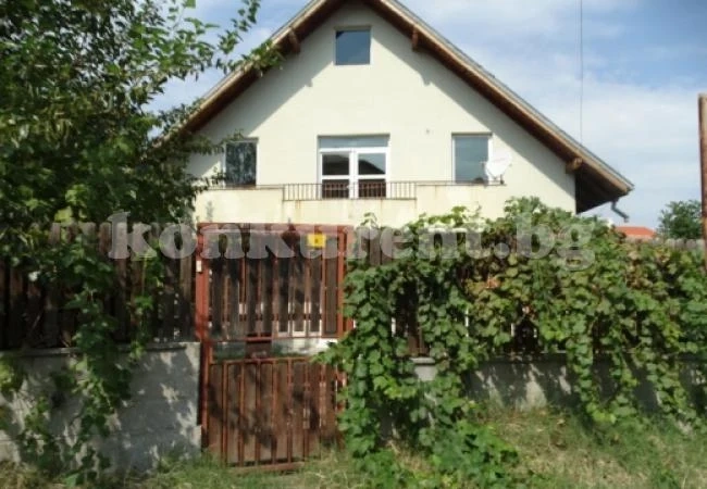 Частен съдебен изпълнител продава къщата на семейството със седем деца