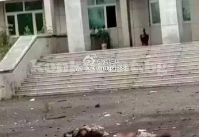 Влюбен се взриви пред очите на жена си на бракоразводното им дело (СНИМКИ 18+)