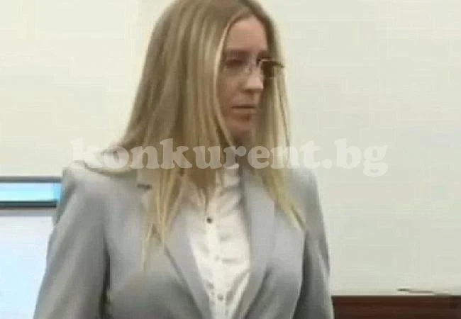 Учителка даде на момченца да бозаят от гърдите ѝ, после ги обвини, че те я били изнасилили пияна