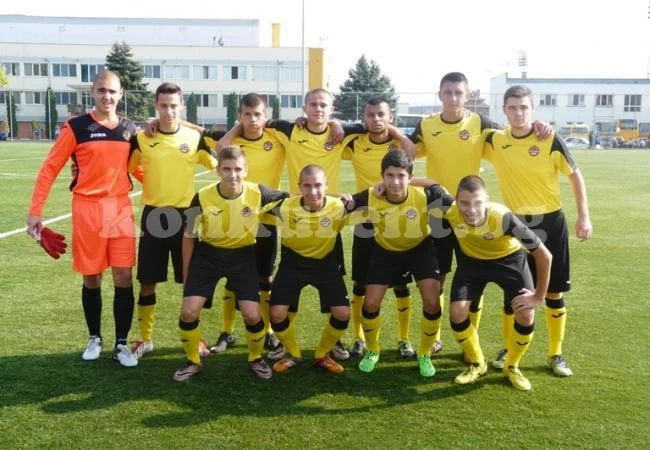 U17 паднаха каръшки от „канарчетата” след 2 автогола на „Огоста”