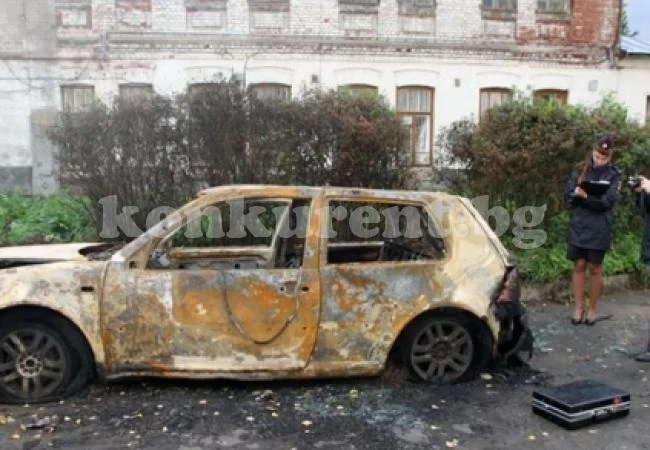 Влюбени решиха да направят ефектно „огнено селфи”, но се забъркаха в страшна каша