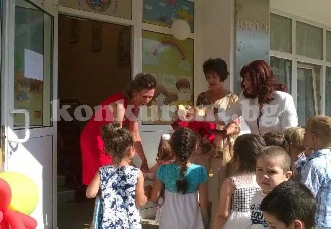 Над 200 деца прекрачиха прага на детска градина „Единство Творчество Красота”