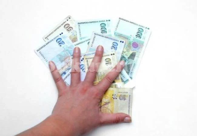 Министерството на финансите: Плащането кеш да не бъде повече от 5000 лв.