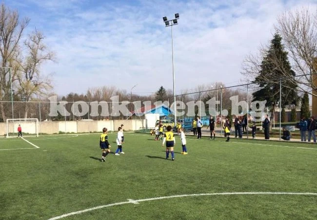 Детски първенства почват на национален празник