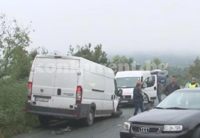 8 деца пострадали при катастрофи в Монтанско