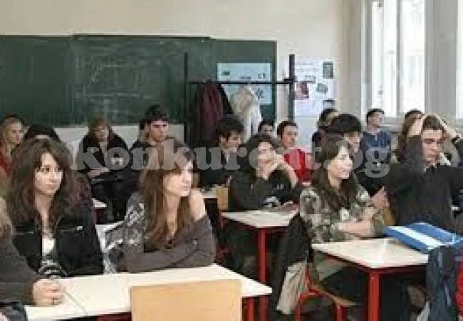 Ето какви ще бъдат новите санкции за учениците при отсъствие от час