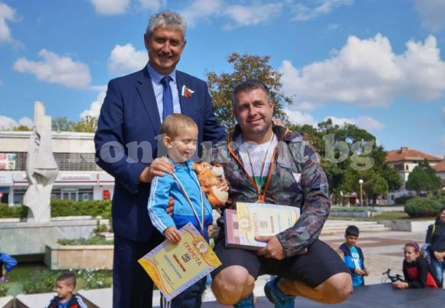 В Мездра отбелязаха Деня на независимостта