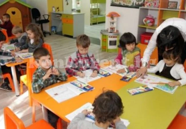 Забавачки събират крупни суми от родители