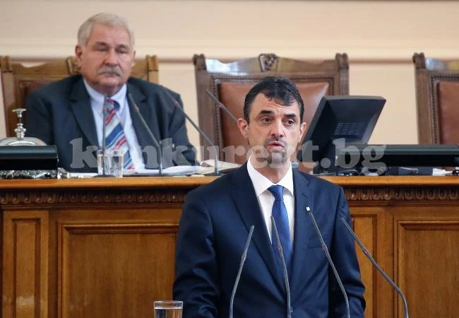 Хайтов поиска от Кунева автобуси за учениците от община Роман