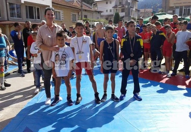 Празник на борбата в Згориград зарадва мало и голямо